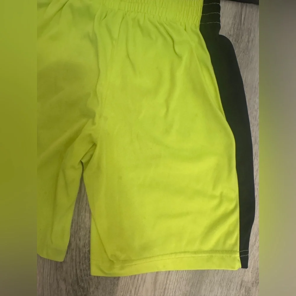 Hurley Black T-Shirt and Neon Yellow Shorts Set